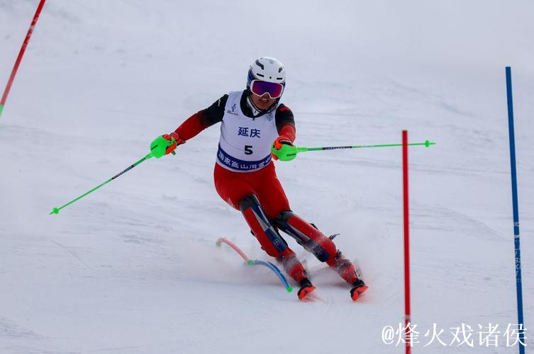 多项全国性青少年滑雪赛事参赛人数创新高 多项全国性青少年滑雪赛事参赛人数创新高