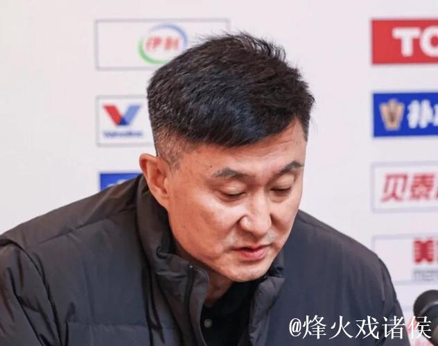 溃败上海发布会!杜锋直指攻守问题从自身找原因,萨姆纳强调太松 溃败上海发布会!杜锋直指攻守问题从自身找原因,萨姆纳强调太松